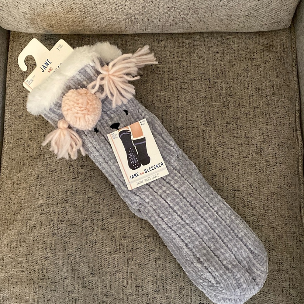 NWT Novelty non skid socks